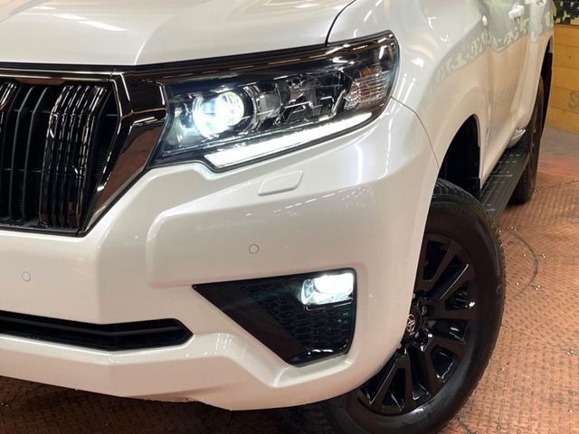 TOYOTA LANDCRUISER PRADO 2022