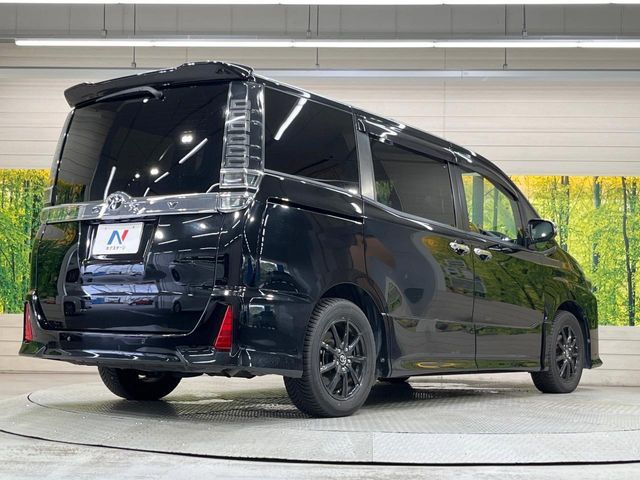 TOYOTA VOXY 2019