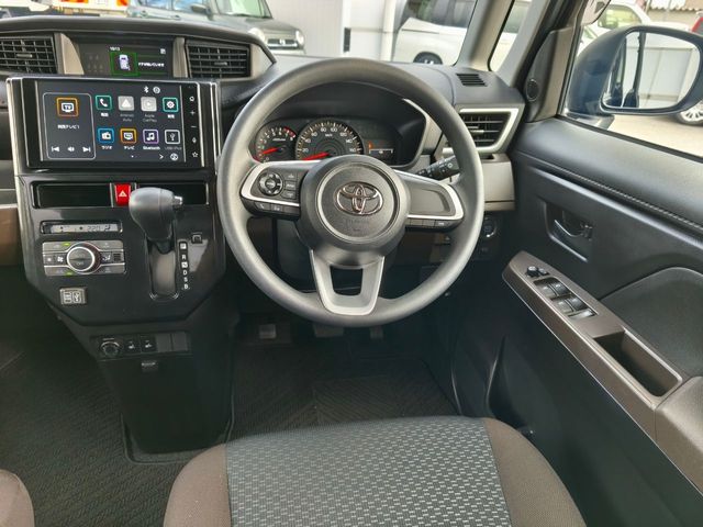 TOYOTA ROOMY 2022
