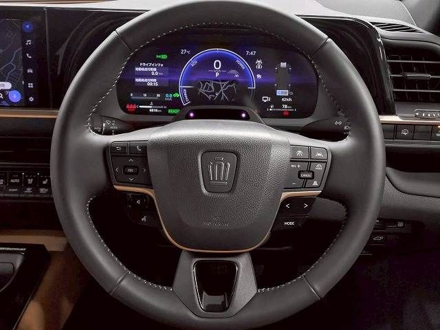 TOYOTA CROWN SPORT 2024