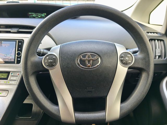 TOYOTA PRIUS 2013