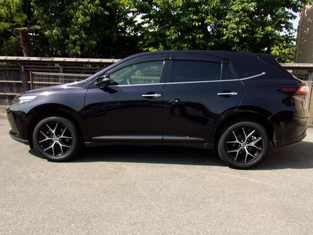 TOYOTA HARRIER 2WD 2019