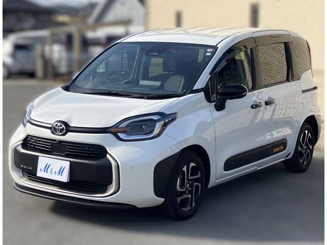TOYOTA SIENTA HYBRID 2022