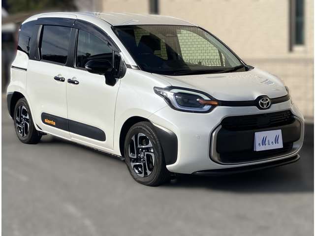 TOYOTA SIENTA HYBRID 2022