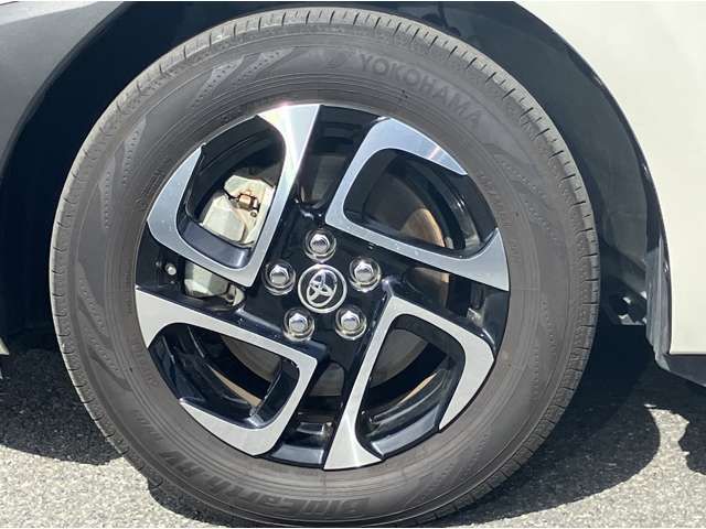 TOYOTA SIENTA HYBRID 2022