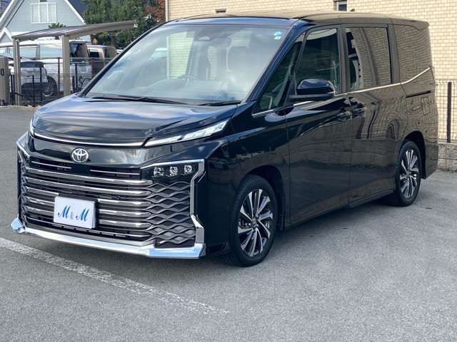 TOYOTA VOXY 2022