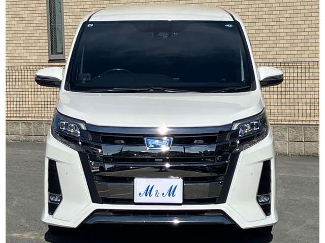 TOYOTA NOAH HYBRID 2019