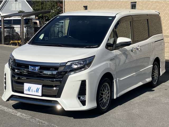 TOYOTA NOAH HYBRID 2019