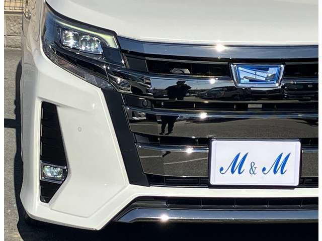 TOYOTA NOAH HYBRID 2019