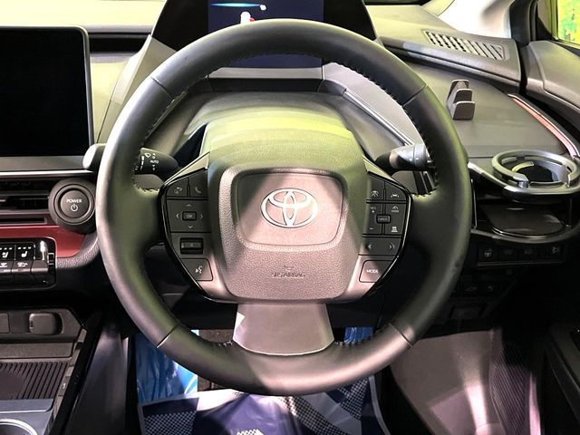 TOYOTA PRIUS 4WD 2024