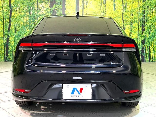 TOYOTA PRIUS 4WD 2024