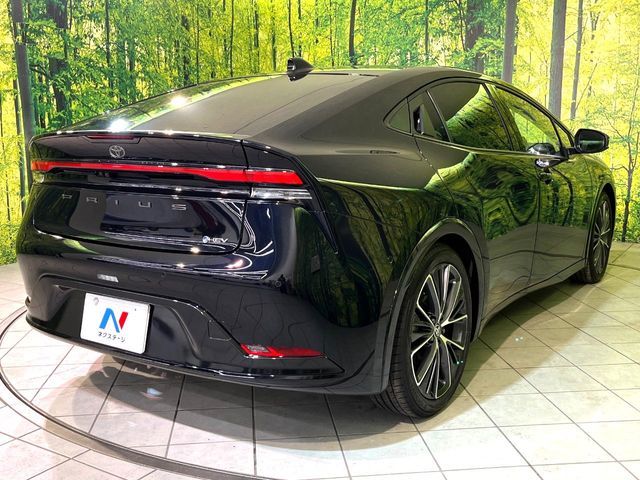 TOYOTA PRIUS 4WD 2024