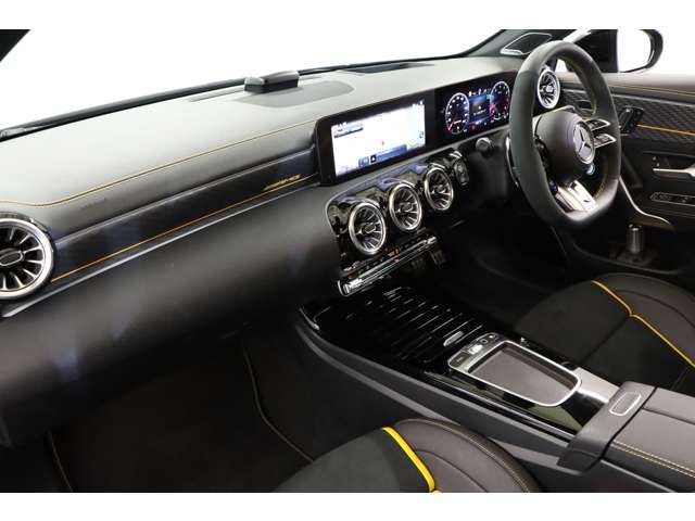 MERCEDES BENZ MERCEDES AMG A class 2024