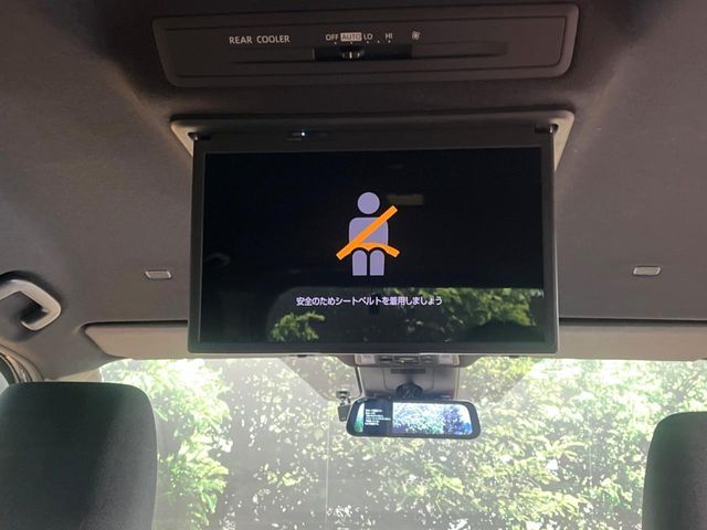 TOYOTA VOXY HYBRID 2022