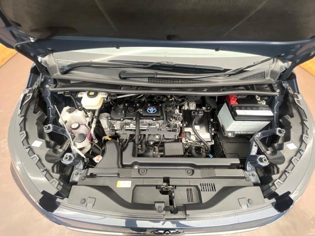 TOYOTA VOXY HYBRID 2022