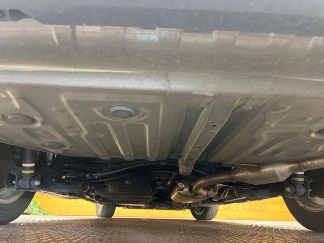 TOYOTA VOXY HYBRID 2022