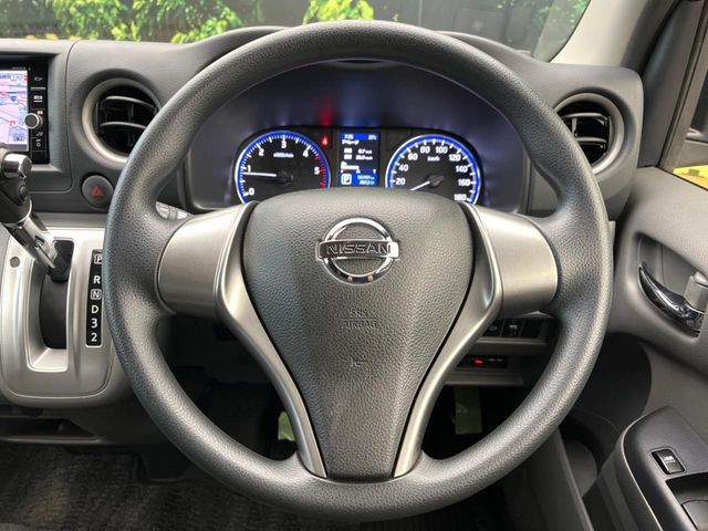 NISSAN NV350 CARAVAN 2018