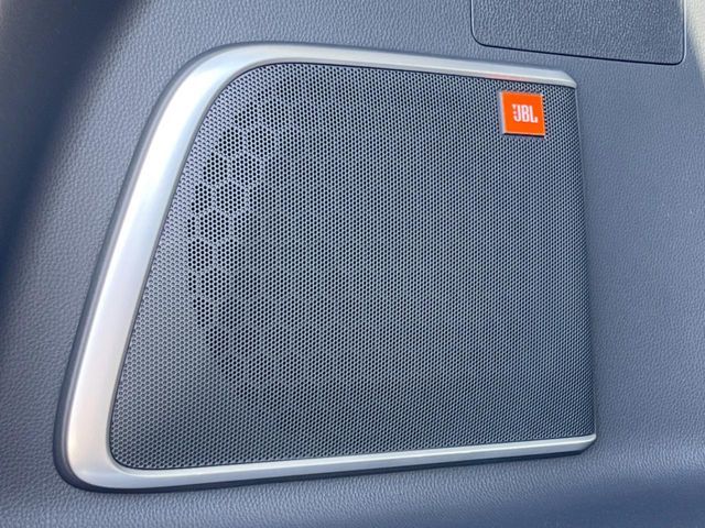 TOYOTA HARRIER HYBRID 2023