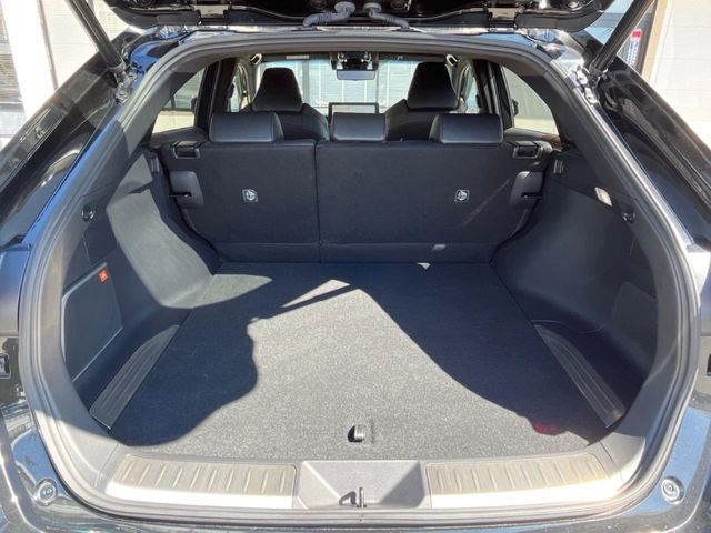 TOYOTA HARRIER HYBRID 2023