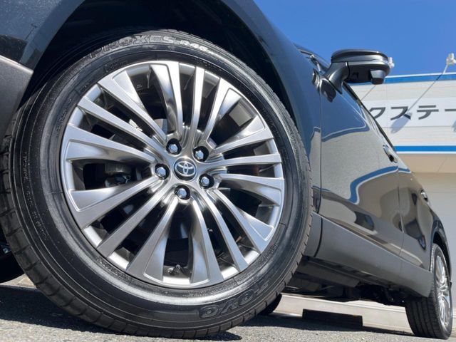 TOYOTA HARRIER HYBRID 2023