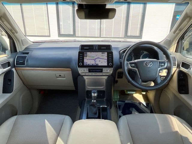 TOYOTA LANDCRUISER PRADO 2023