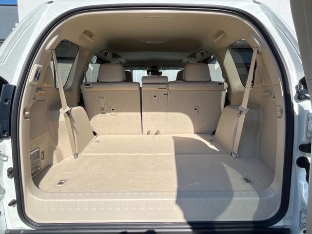 TOYOTA LANDCRUISER PRADO 2023