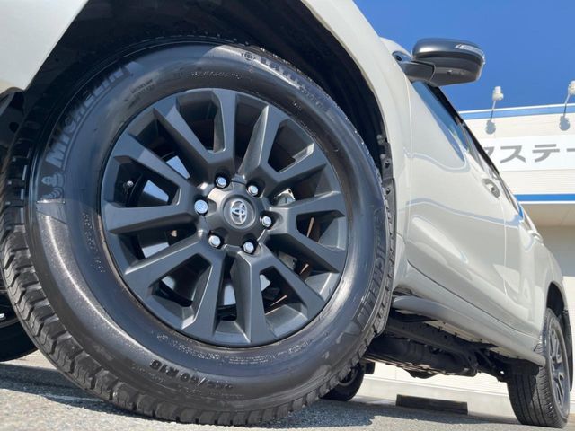 TOYOTA LANDCRUISER PRADO 2023