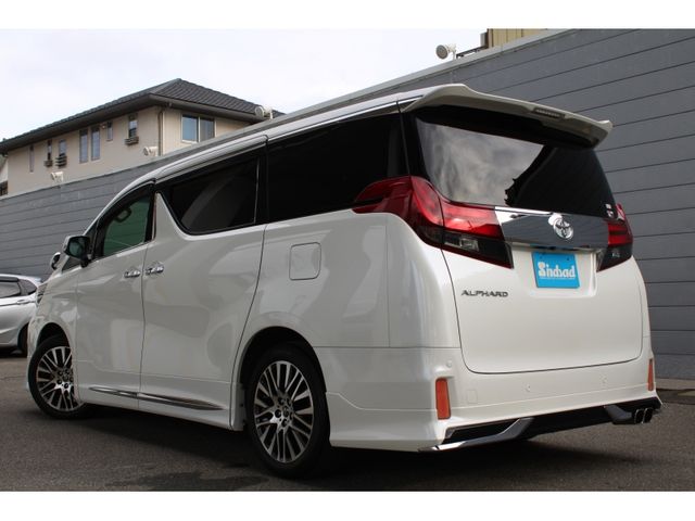 TOYOTA ALPHARD 2016