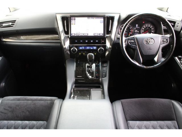 TOYOTA ALPHARD 2016