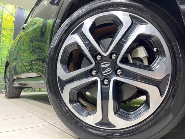 HONDA VEZEL HYBRID 2016