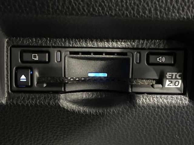 TOYOTA VOXY HYBRID 4WD 2024