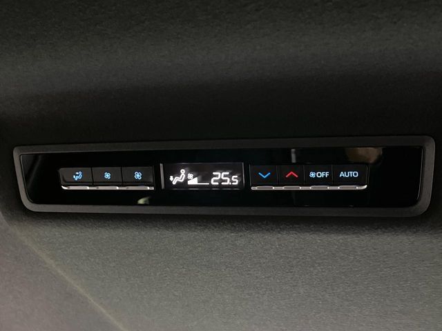 TOYOTA VOXY HYBRID 4WD 2024