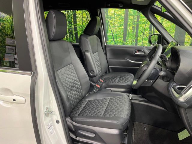 TOYOTA VOXY HYBRID 4WD 2024