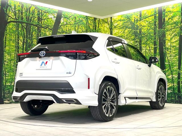 TOYOTA YARIS CROSS HYBRID 2023