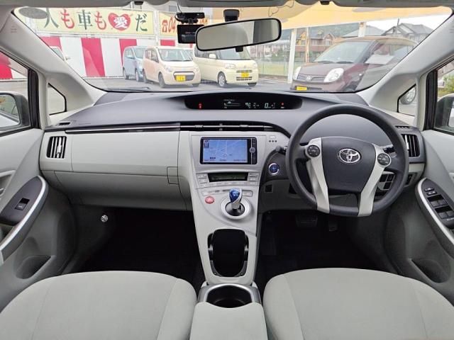 TOYOTA PRIUS 2013
