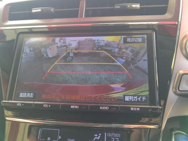 TOYOTA PRIUS Alpha 2017