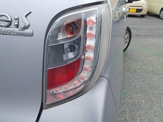 DAIHATSU MIRA e:S 2016