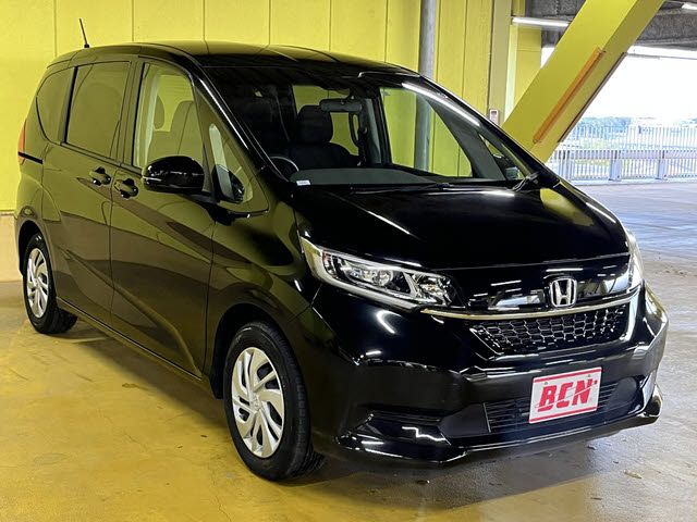 HONDA FREED 2023