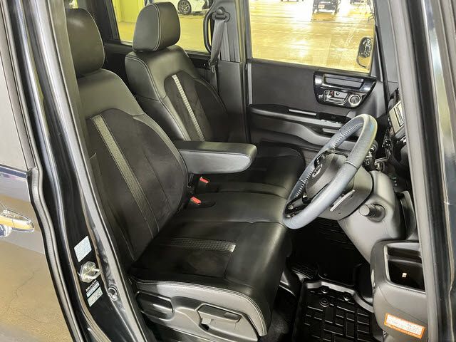 HONDA N BOX CUSTOM 2021