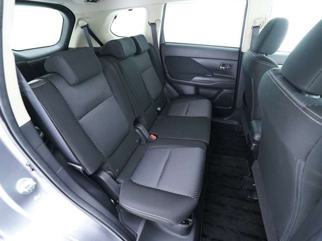 MITSUBISHI OUTLANDER 4WD 2017