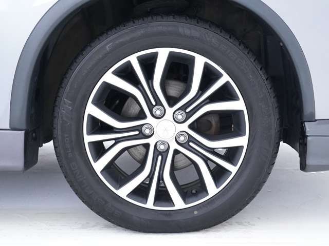 MITSUBISHI OUTLANDER 4WD 2017