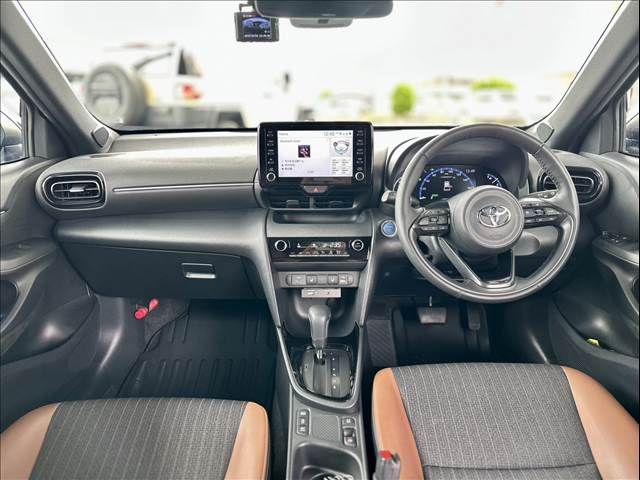 TOYOTA YARIS CROSS HYBRID 2023