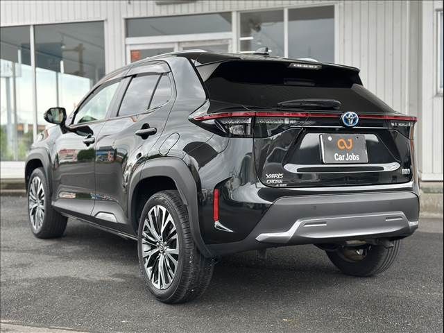 TOYOTA YARIS CROSS HYBRID 2023