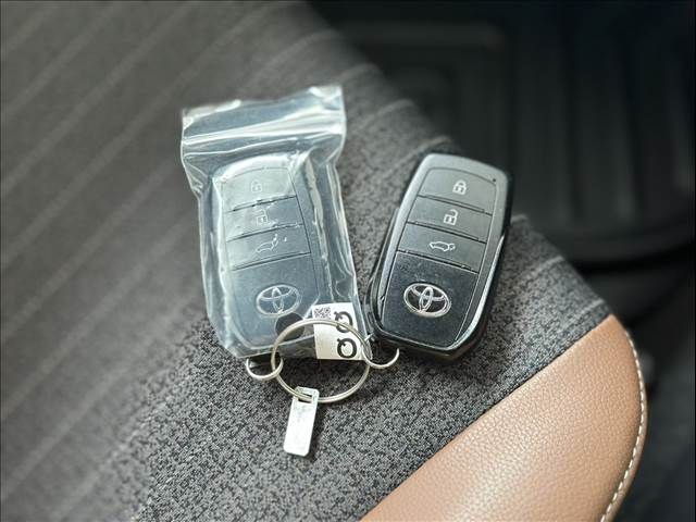 TOYOTA YARIS CROSS HYBRID 2023