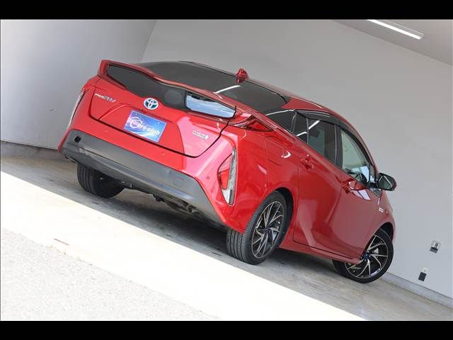 TOYOTA PRIUS PHV 2021