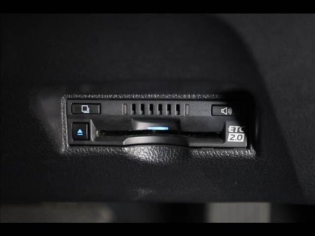 TOYOTA PRIUS PHV 2021