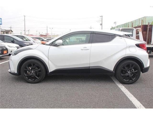 TOYOTA C-HR 2023