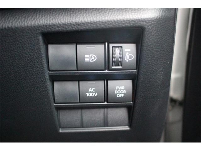 TOYOTA NOAH HYBRID 2022