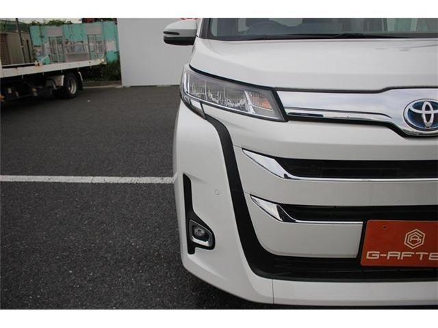 TOYOTA NOAH HYBRID 2022