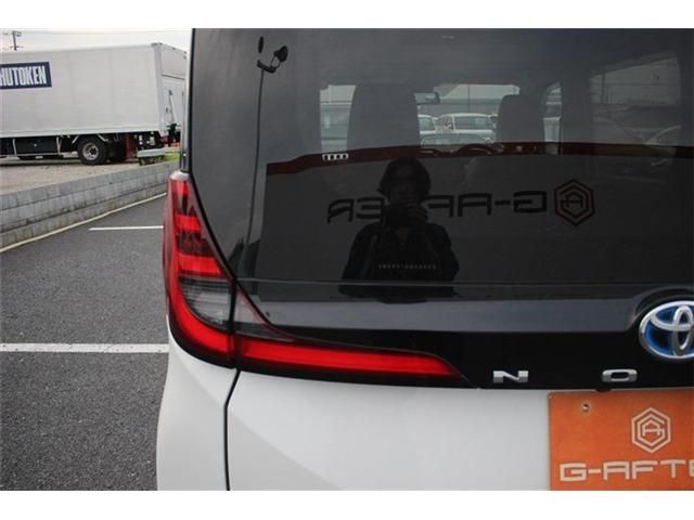 TOYOTA NOAH HYBRID 2022